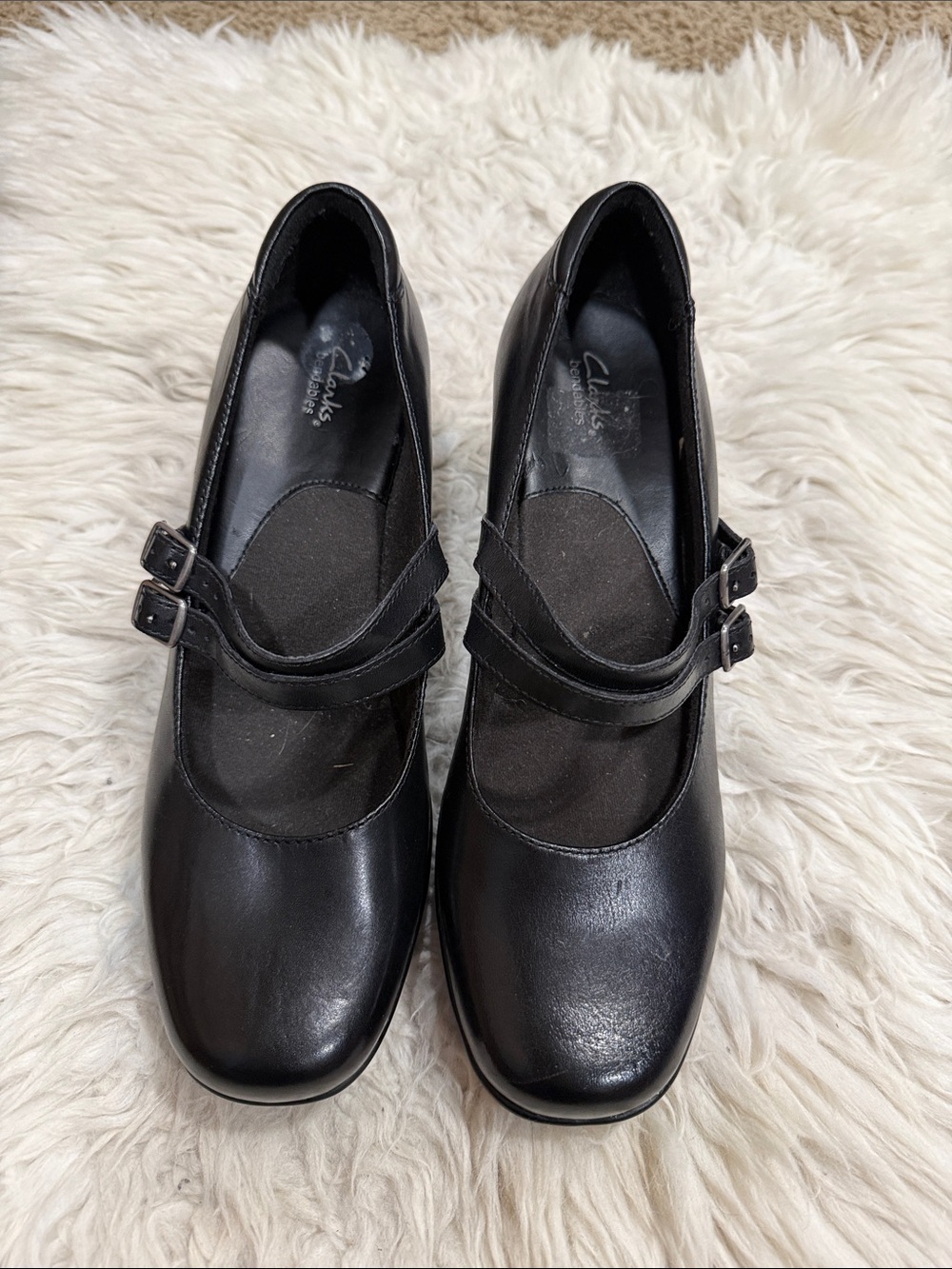 Clarks Honorable Bendables Black
Leather Mary Jane Double-Strap Heels Size 8.5 - Picture 3 of 10